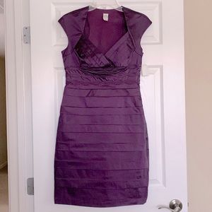 NWT Sangria Petite , dressy, sleeveless dress. Deep purple excellent condition.